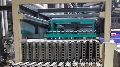 內(nèi)墻輕質(zhì)隔墻板機械-內(nèi)墻面隔墻板設(shè)備-鄭州瑪納專業(yè)研發(fā)制造 內(nèi)墻輕質(zhì)隔墻板機械-內(nèi)墻面隔墻板設(shè)備-鄭州瑪納專業(yè)研發(fā)制造