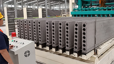 專業(yè)石膏隔墻板設(shè)備-石膏基輕質(zhì)隔墻板的福音-鄭州瑪納的又一客戶順利投產(chǎn) 專業(yè)石膏隔墻板設(shè)備-石膏基輕質(zhì)隔墻板的福音-鄭州瑪納的又一客戶順利投產(chǎn)