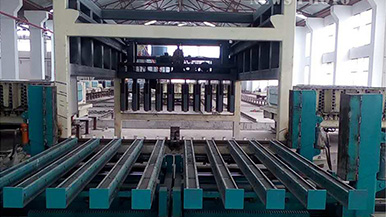 裝配式隔墻板生產線-專業生產廠家鄭州瑪納提供成套的隔墻板生產線 裝配式隔墻板生產線-專業生產廠家鄭州瑪納提供成套的隔墻板生產線