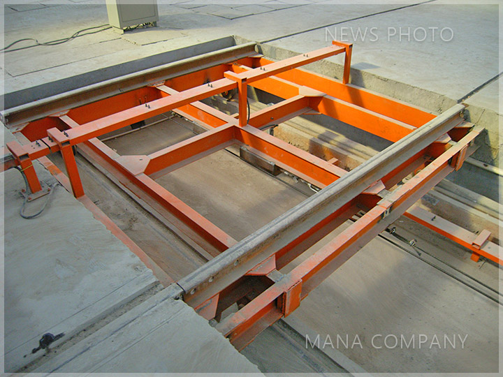 1612767486353009.jpg M08-擺渡車.jpg