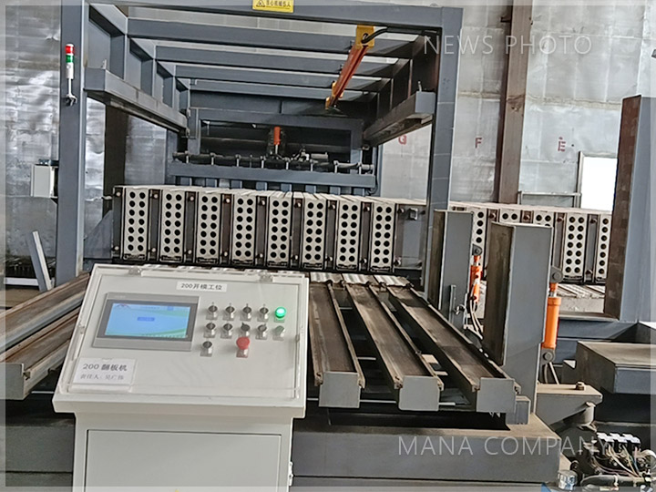 1636015774111635.jpg 出板機(jī)構(gòu).jpg