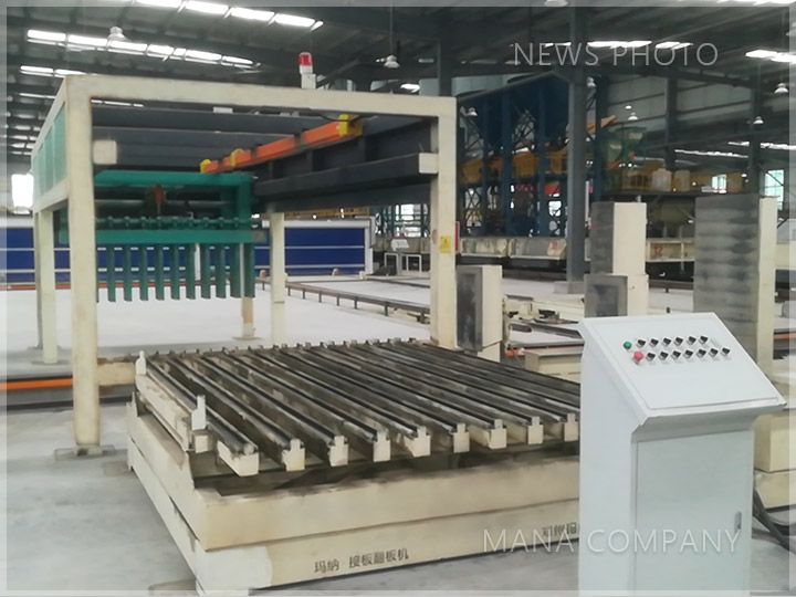 1636709511599395.jpg M03-24型-合板翻板機.jpg